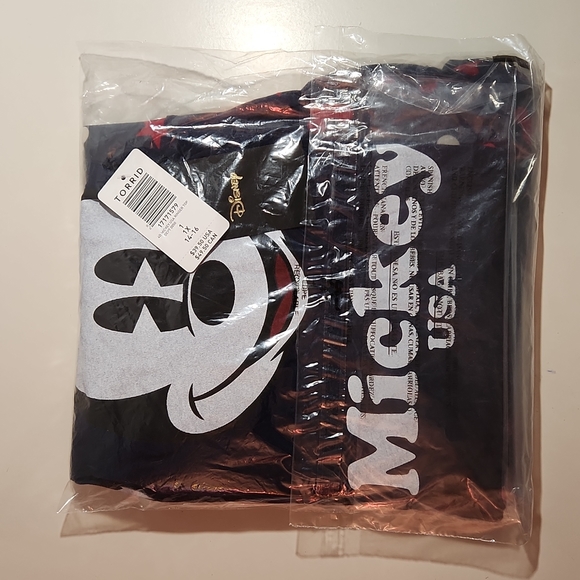 ❤️NWT VINTAGE TORRID MATCHING SET - MICKEY MOUSE TEE & POCKETS BIKE SHORT DISNEY - Picture 11 of 14